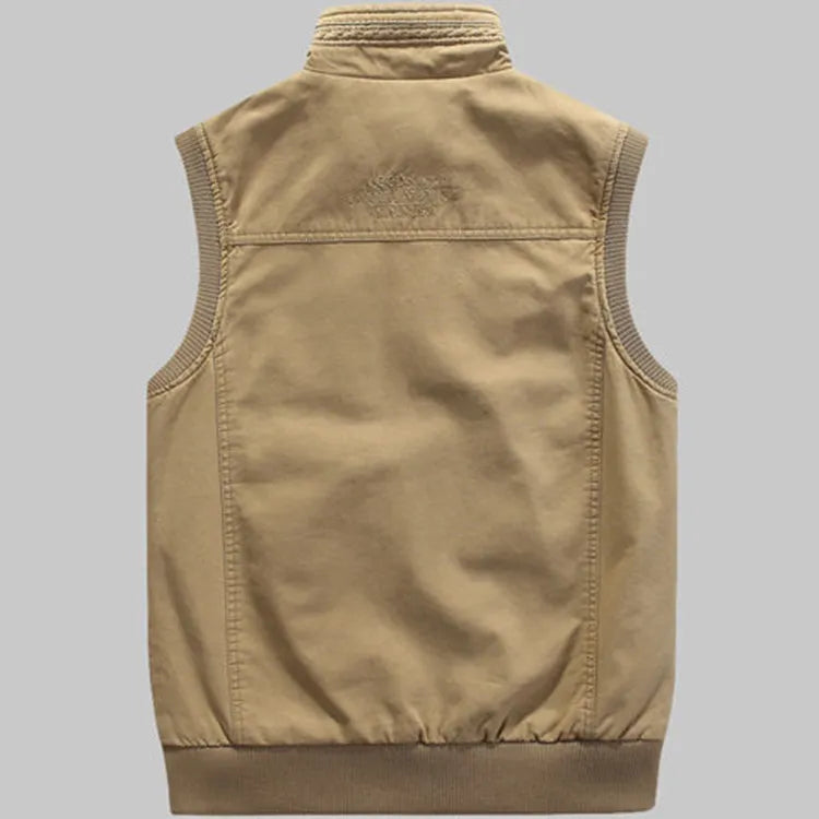 Men's vintage-style multi-pocket vest