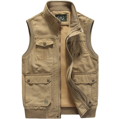 Men's vintage-style multi-pocket vest